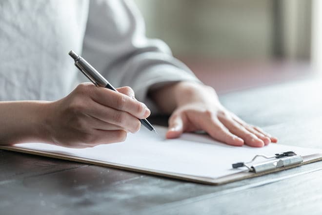 婚前契約書：締結すべきか、離婚時にどのように役立つか？